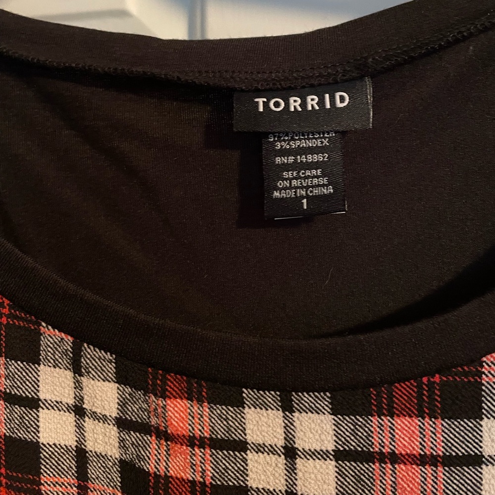 Torrid Top - Picture 2 of 5